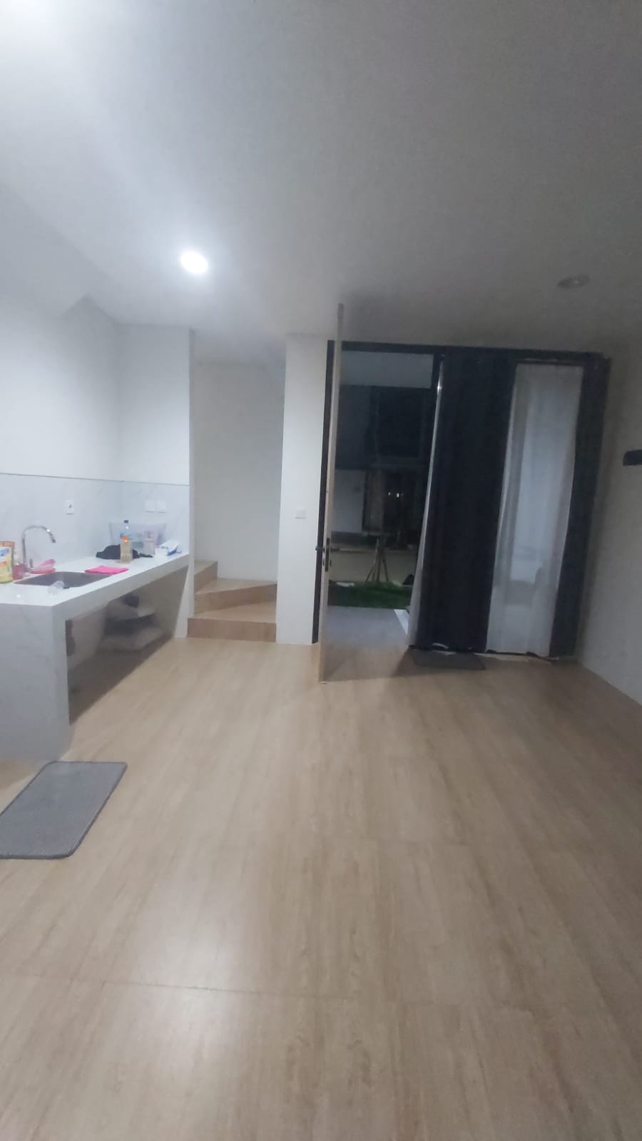 Rumah Disewakan Semi Furnished di Cluster Uptown Lippo Cikarang